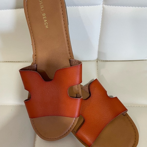 KOLILI Slide - Picture 3 of 7